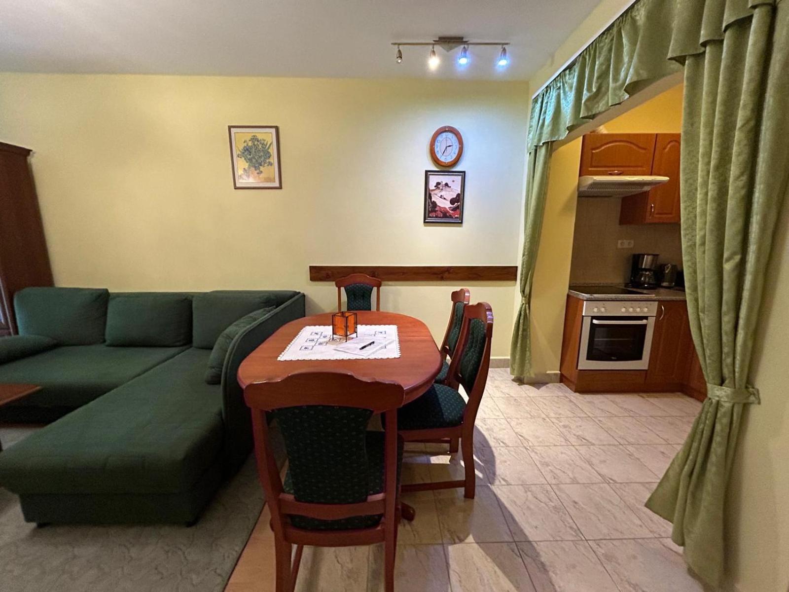 Rehab Apartment Vip Heviz Luaran gambar